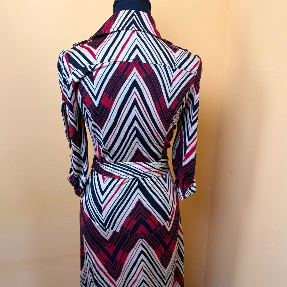 Vtg Y2K Diane von Furstenberg Silk Utility Wrap Dress Chevron Geometric Red 8 - Picture 4 of 8